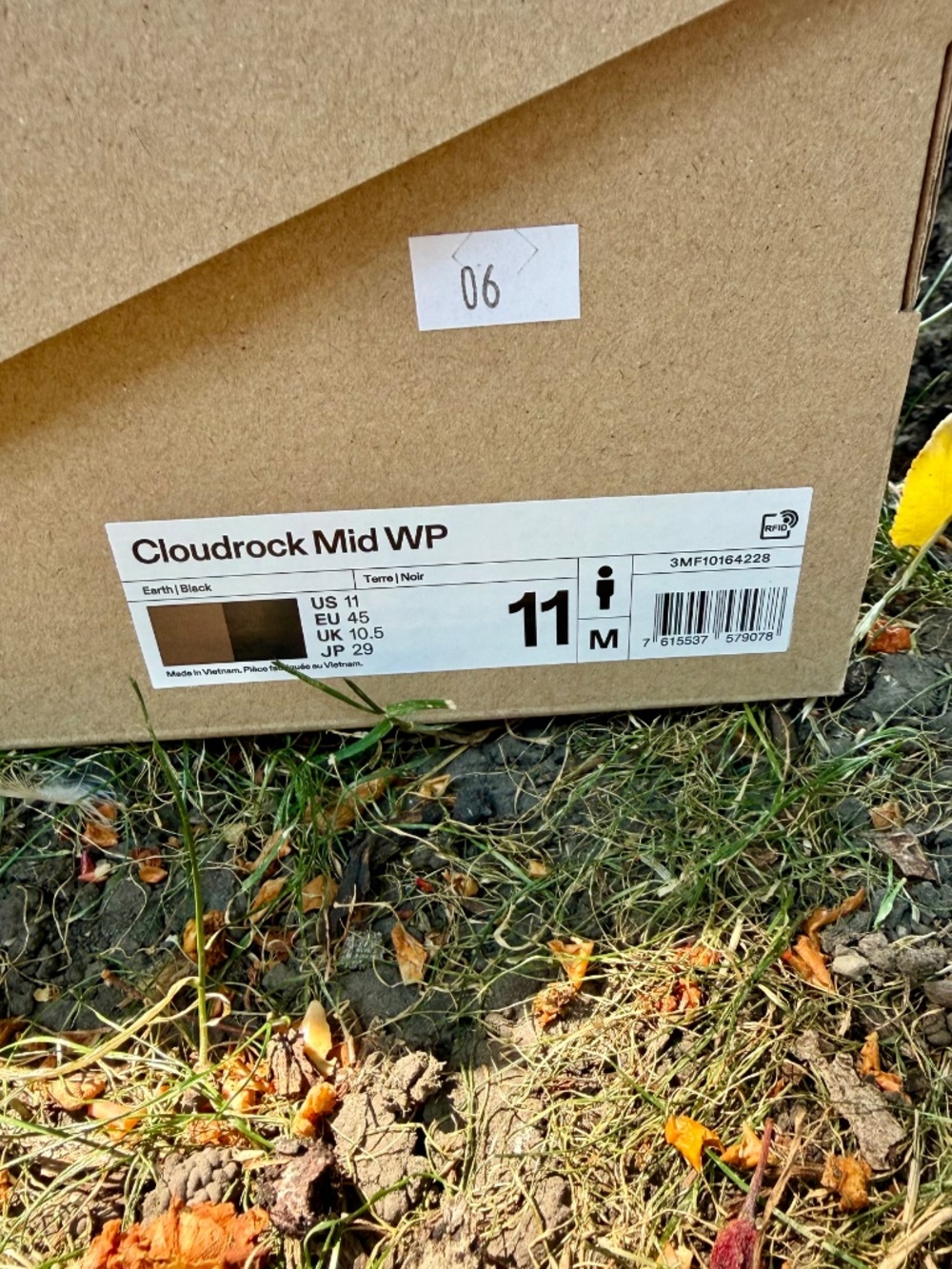 On Running Cloudrock Mid Waterproof Hiking Shoes - US11 - Picture 6 of 6
